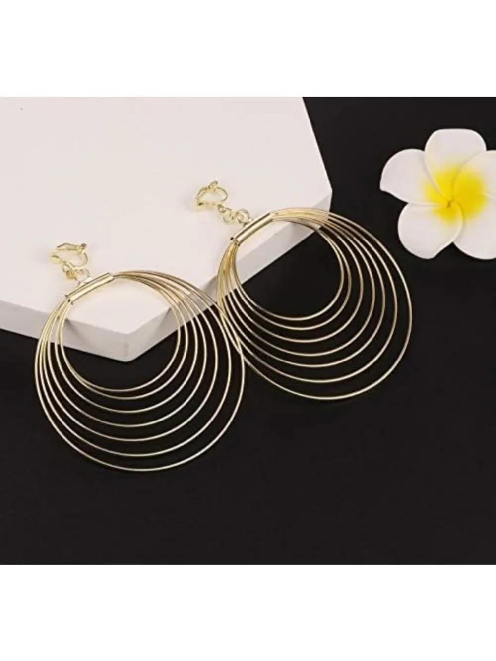 15 Pairs Lightweight Gold Clip-On Earrings Set for Women, Fashion Jewelry